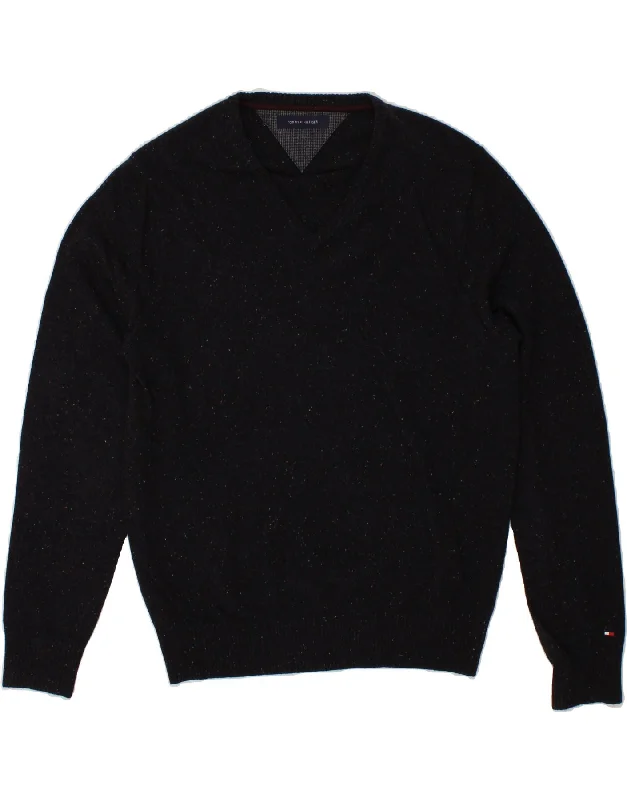 TOMMY HILFIGER Mens V-Neck Jumper Sweater Medium Navy Blue Flecked Wool Turtle Neck Boat Neck Asymmetrical Neck TOMMY HILFIGER Mens V-Neck Jumper Sweater Medium Navy Blue Flecked Wool Turtle Neck Boat Neck Asymmetrical Neck