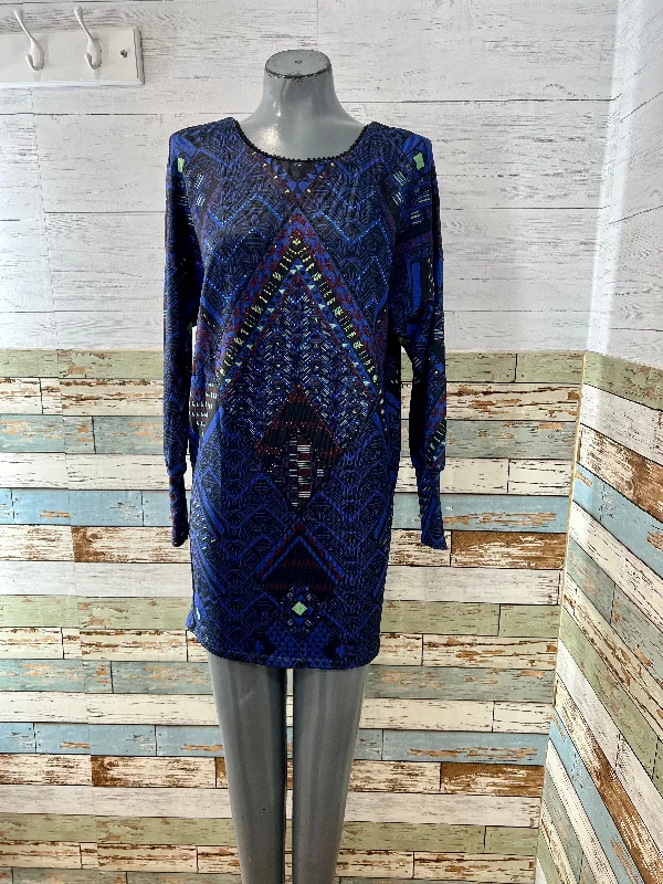 90’s Purple And Black with Rhine Details long Sleeve Knit Mini Dress By Custo Barcelona Elegant Lace Mini Dress 90’s Purple And Black with Rhine Details long Sleeve Knit Mini Dress By Custo Barcelona Elegant Lace Mini Dress