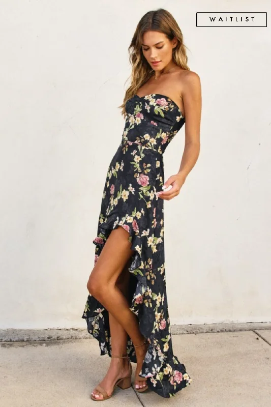 Waitlist 2/5 ♥ Emmy Sleeveless Floral Print Asymmetrical Hem Maxi Dress Black Cozy Maxi Dress with Slit Waitlist 2/5 ♥ Emmy Sleeveless Floral Print Asymmetrical Hem Maxi Dress Black Cozy Maxi Dress with Slit