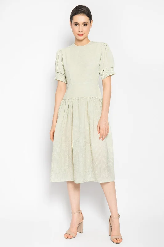 Willow Dress in Pastel Green