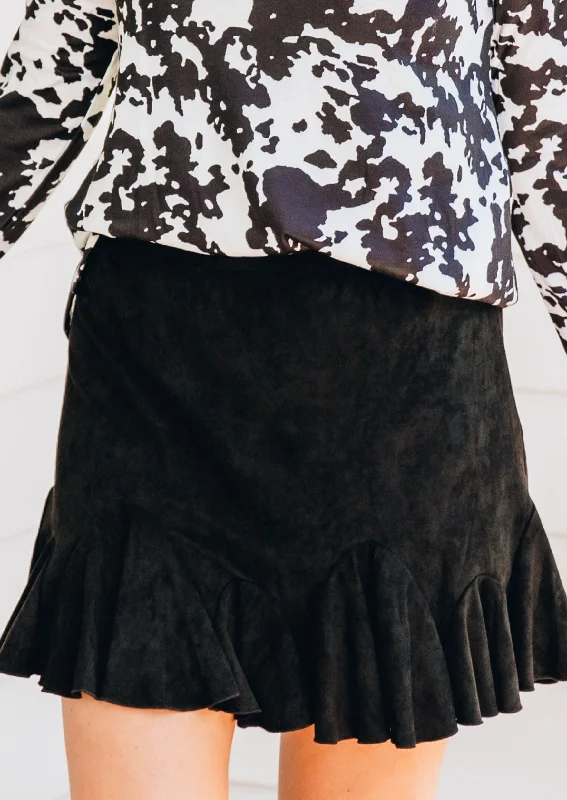 Turning on the Charm Skirt, Black denim skirt classic