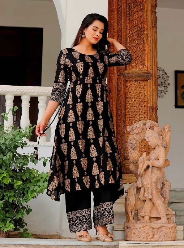 Rayon Material Woman Kurta And Pant Set in Black Colour Casual Sweatpants Style